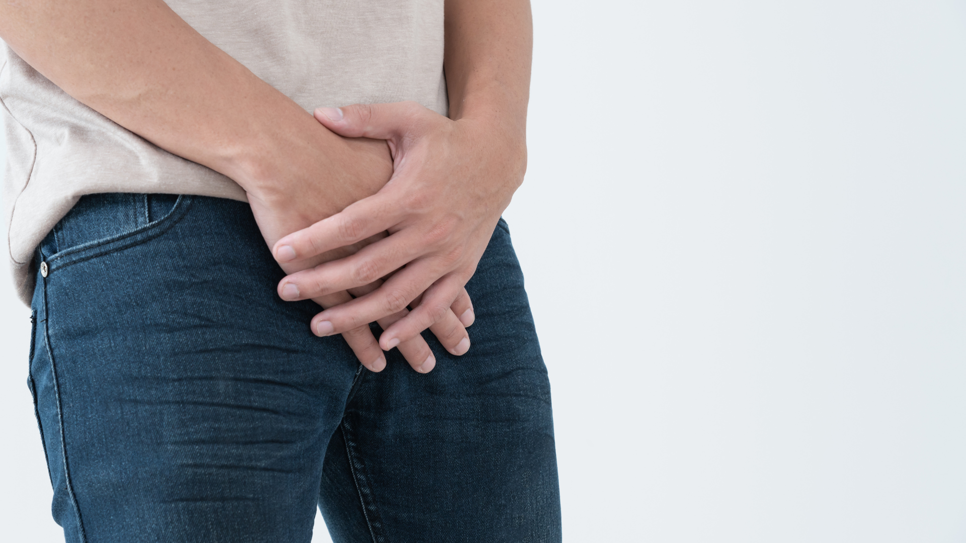 Alejandro Salinas, psicólogo y sexólogo en Granada, ofrece terapia presencial y online, terapia de pareja y formación en psicología.